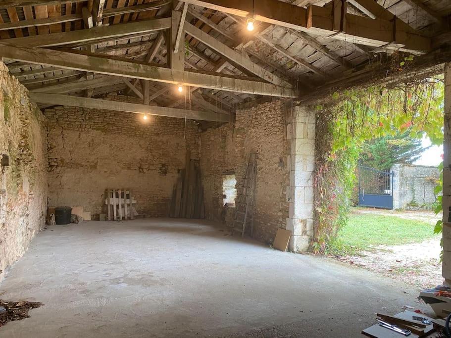 Uniquely Private Holiday Villa In The Charente Puyreaux Exteriör bild