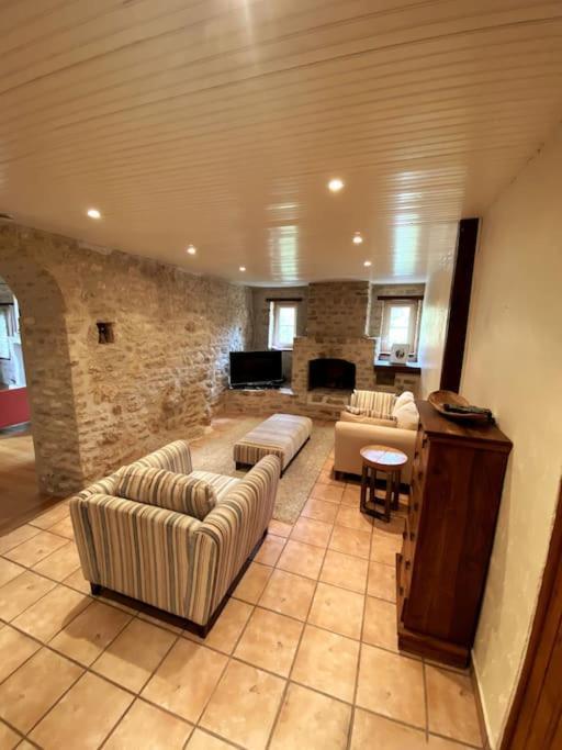Uniquely Private Holiday Villa In The Charente Puyreaux Exteriör bild
