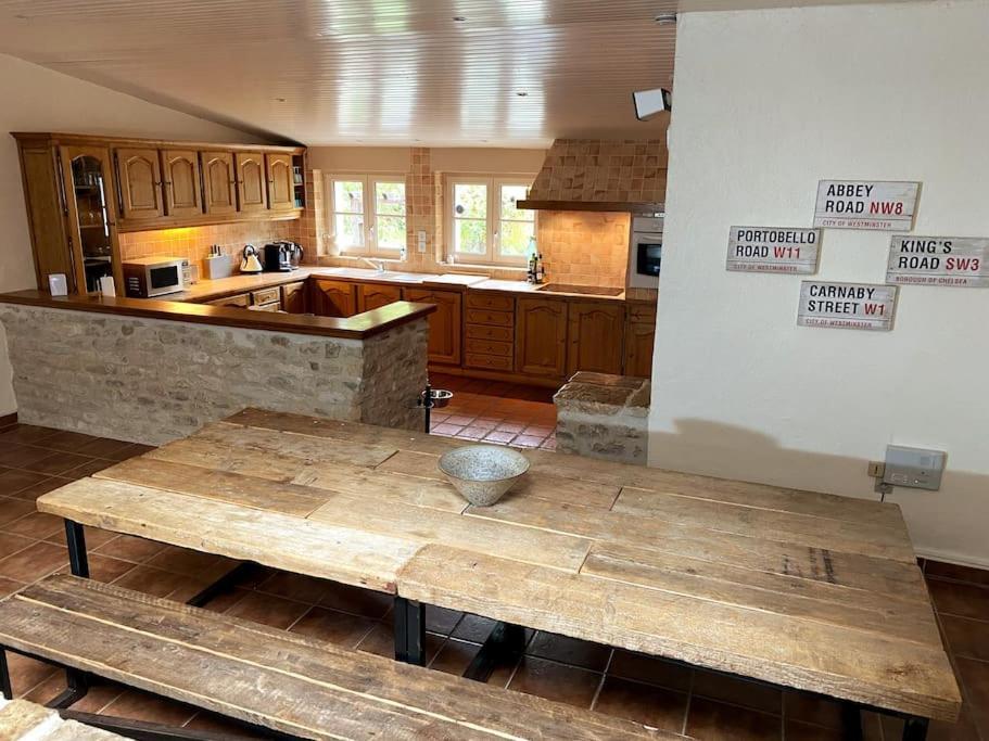 Uniquely Private Holiday Villa In The Charente Puyreaux Exteriör bild