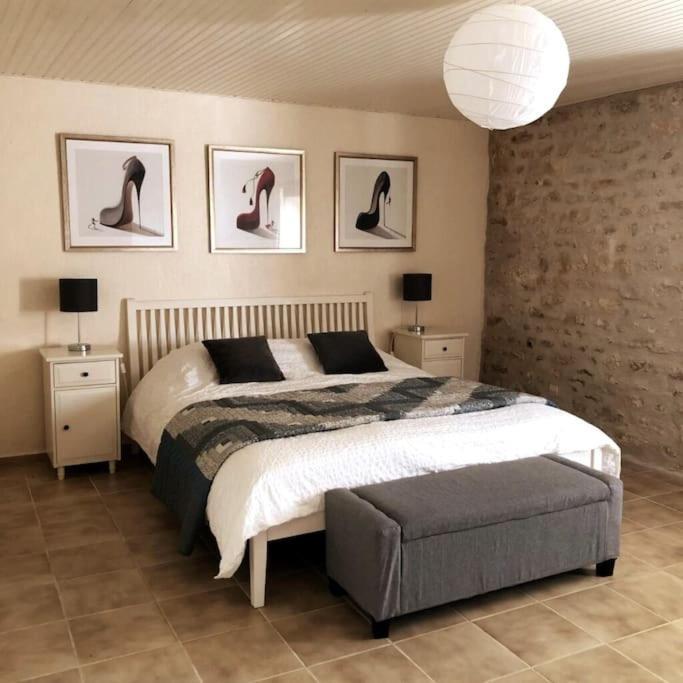 Uniquely Private Holiday Villa In The Charente Puyreaux Exteriör bild
